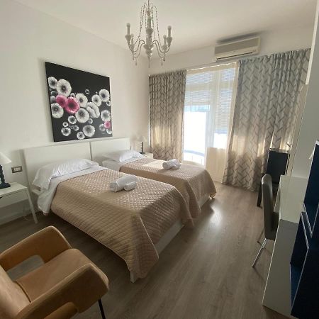 Corso Italia Rooms Милано Екстериор снимка