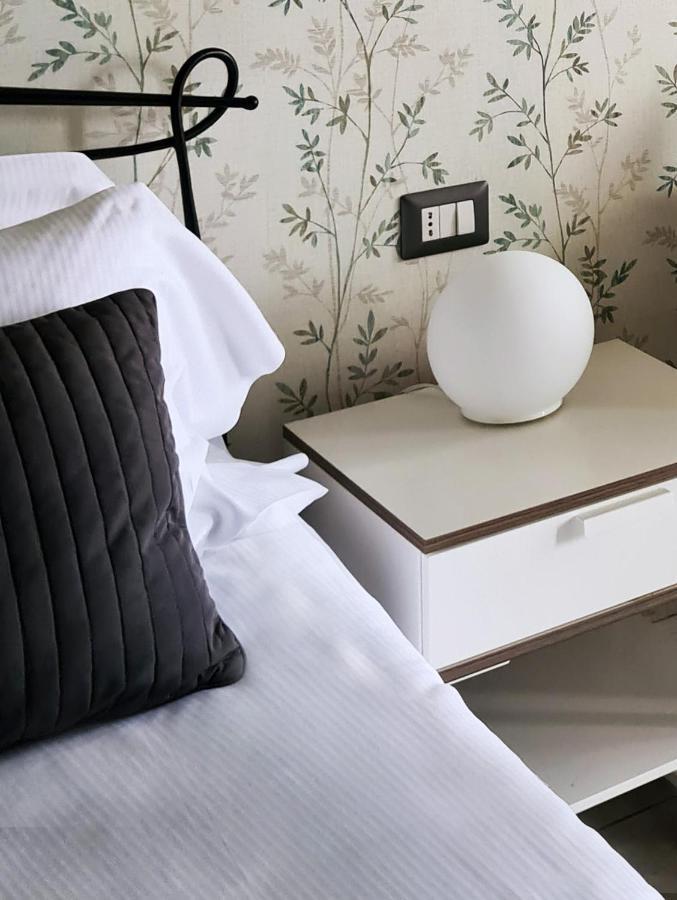 Corso Italia Rooms Милано Екстериор снимка