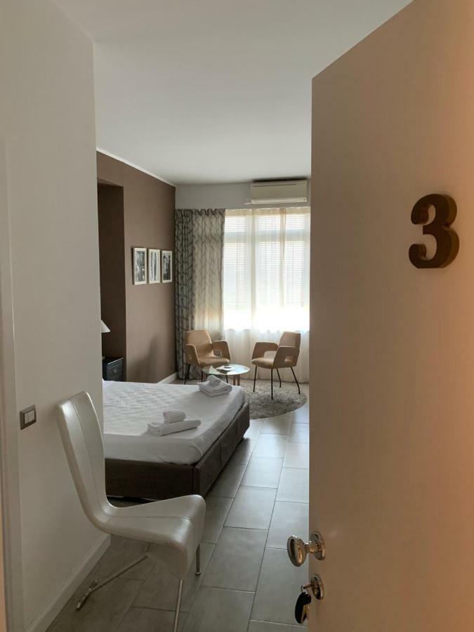 Corso Italia Rooms Милано Екстериор снимка
